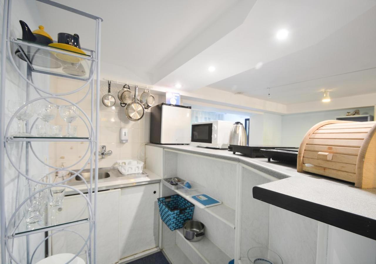 Dom Tu I Teraz Hostel Lublin Bagian luar foto