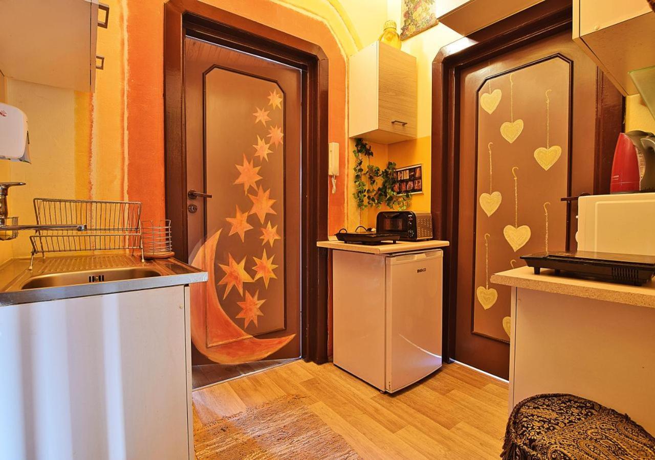 Dom Tu I Teraz Hostel Lublin Bagian luar foto
