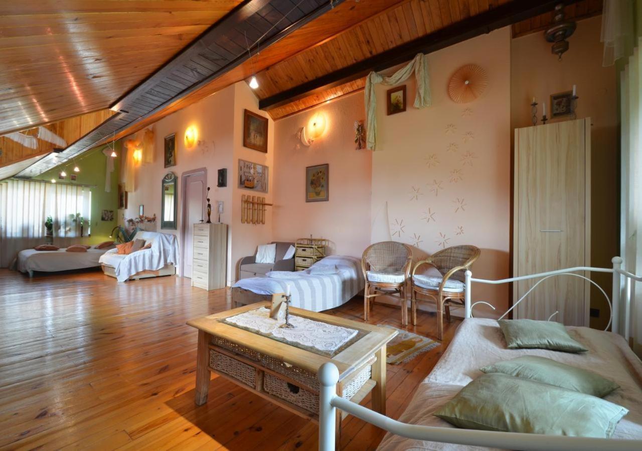 Dom Tu I Teraz Hostel Lublin Bagian luar foto