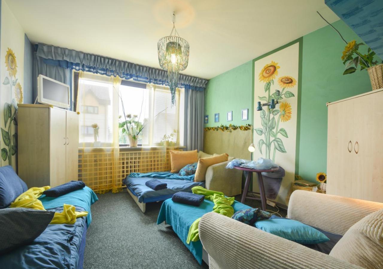Dom Tu I Teraz Hostel Lublin Bagian luar foto